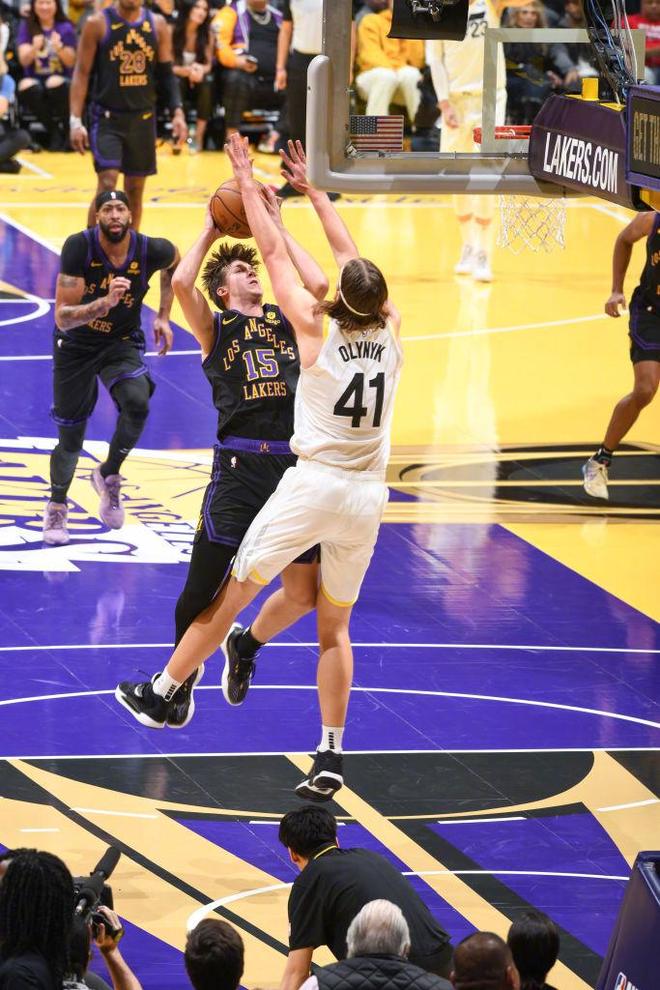 山东男篮转会期复出首秀犹他爵士转会期迎来里程碑，风云突变明尼苏达森林狼转会期篮板制胜看傻球迷的简单介绍